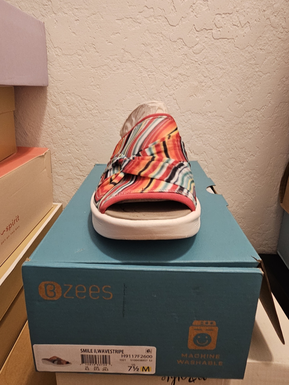 bzees Women’s Multi-Color Wave-Stripe Slide Sandal - Pink/Red